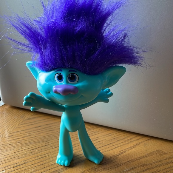 Poppy, Branch, & Guy Diamond Figures by Hasbro 2019 - Picture 9 of 13